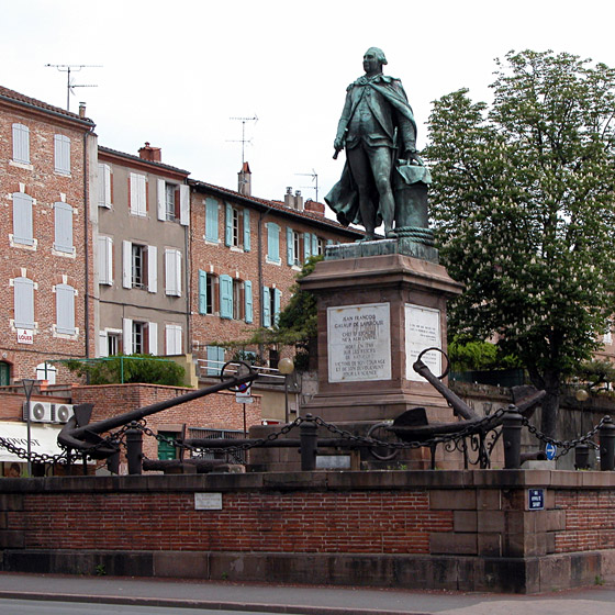 La statue du célèbre découvreur, Jean-François de Lapérouse, au coeur d'Albi